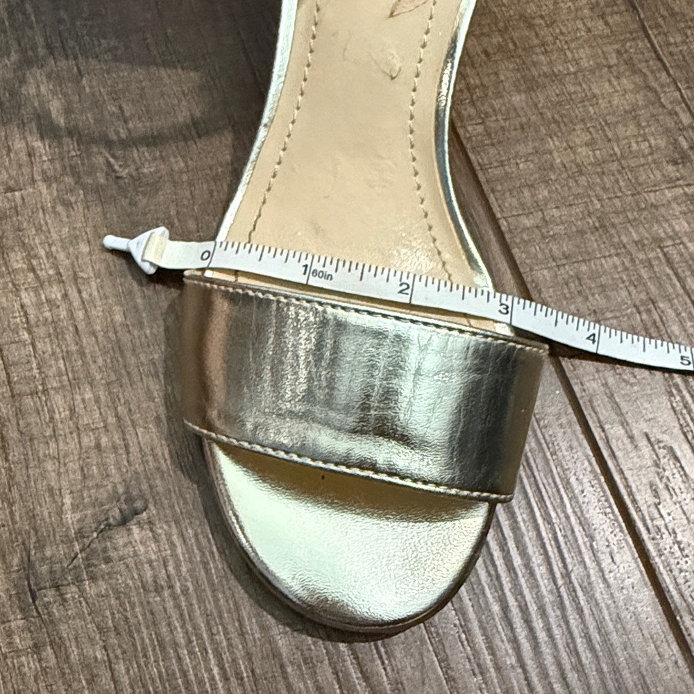 Liz Claiborne Gold Metallic heeled sandal, Size 5 - Women’s - Picture 12 of 13